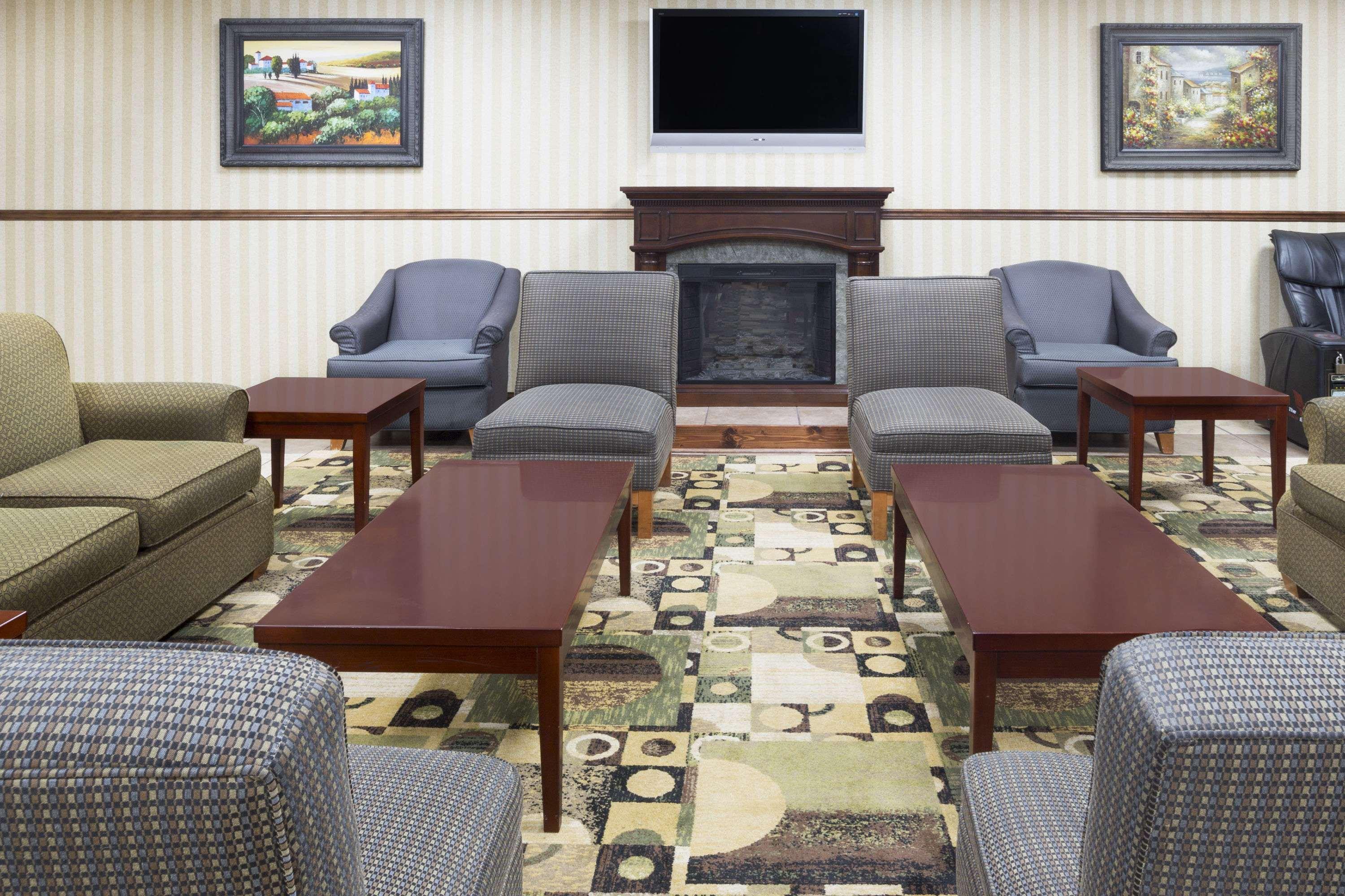 Days Inn By Wyndham Columbus-North Fort Moore Exterior foto