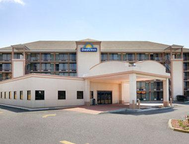 Days Inn By Wyndham Columbus-North Fort Moore Exterior foto