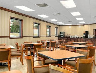 Days Inn By Wyndham Columbus-North Fort Moore Exterior foto